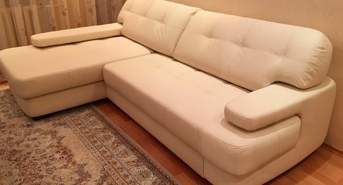 Обивка углового дивана.  Великий Устюг